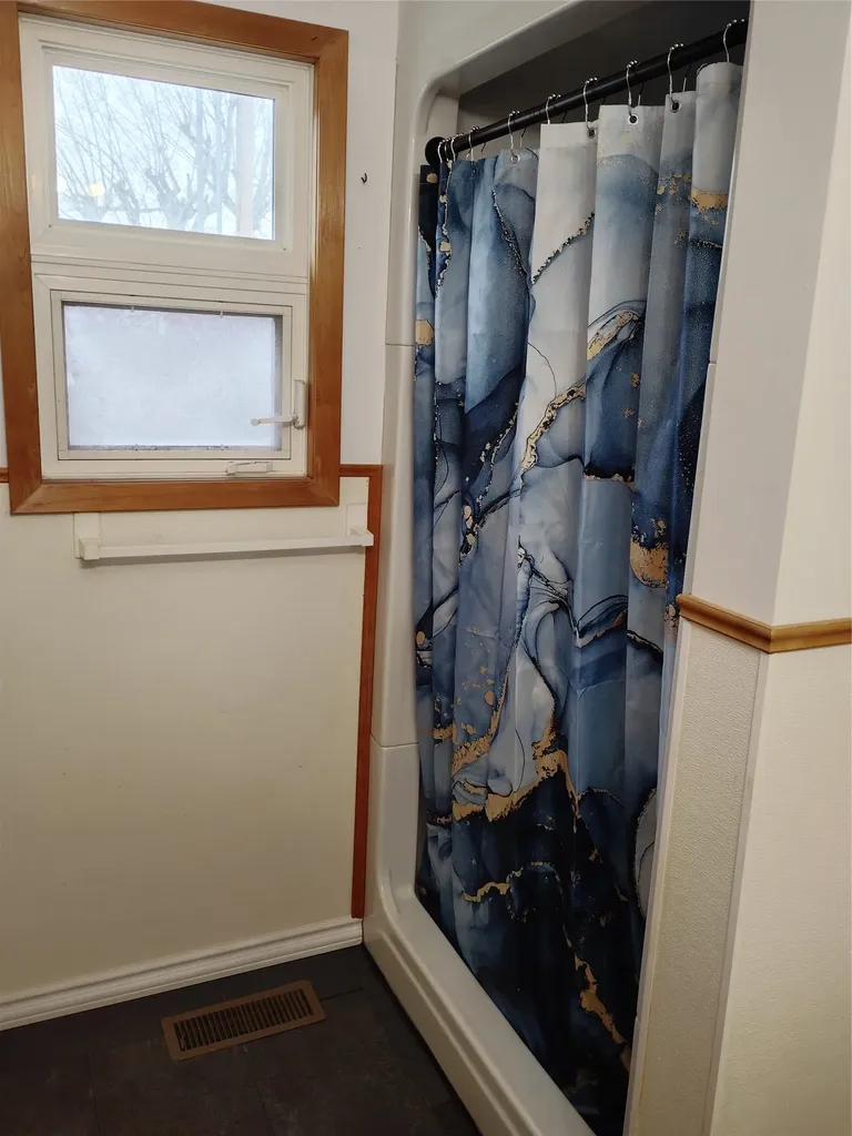 190 N Floweree Avenue Cascade MT 59421