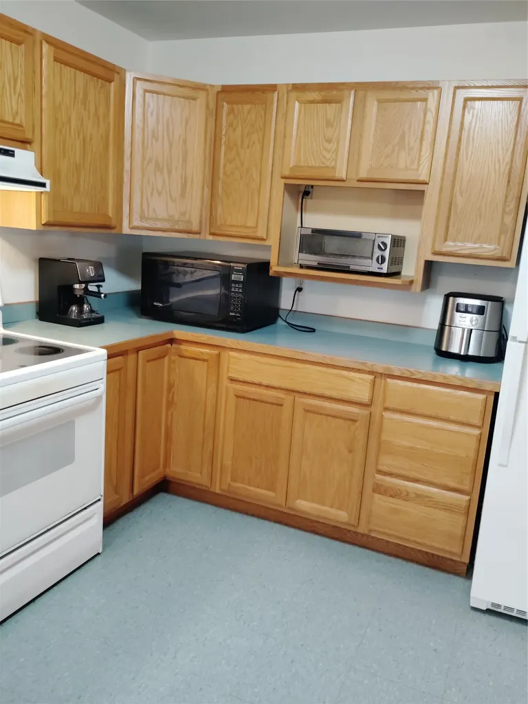 190 N Floweree Avenue Cascade MT 59421