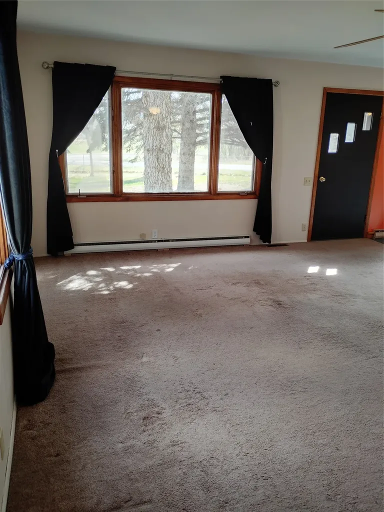 190 N Floweree Avenue Cascade MT 59421