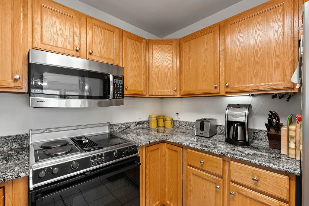 21019 Park Lane Rollins MT 59931