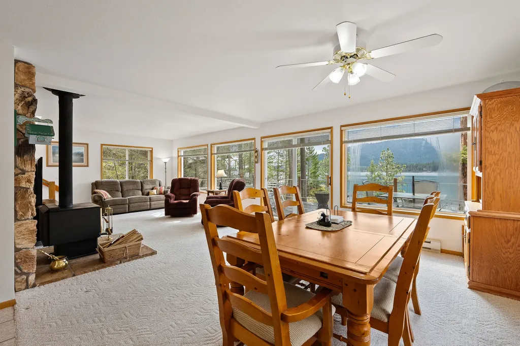 21019 Park Lane Rollins MT 59931