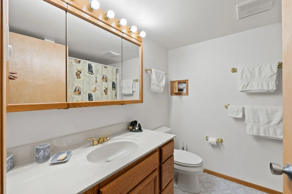 21019 Park Lane Rollins MT 59931
