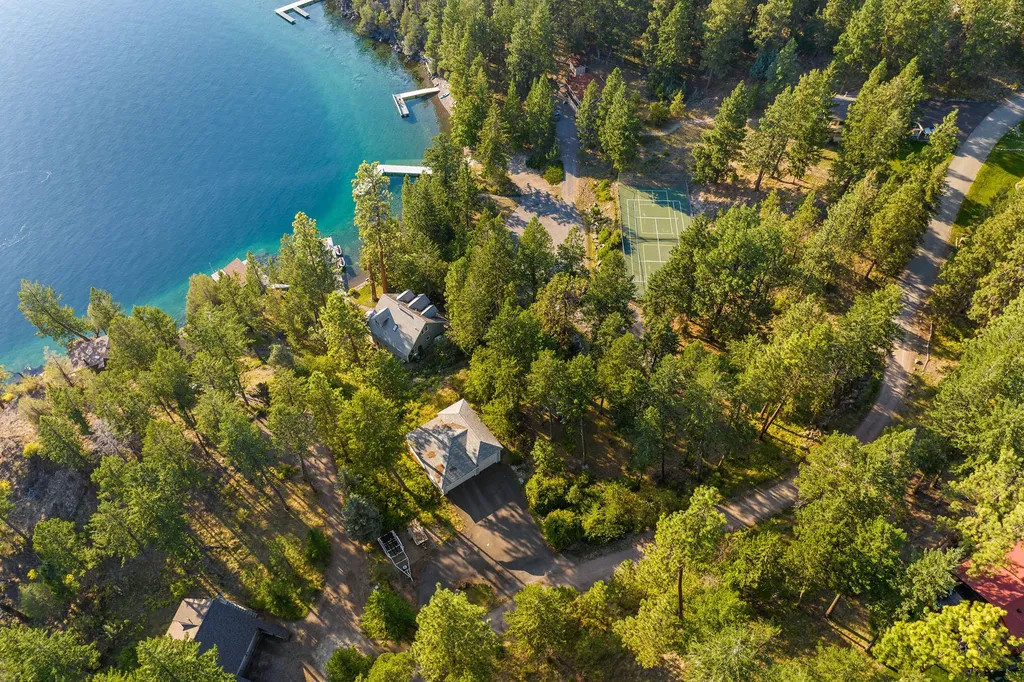 21019 Park Lane Rollins MT 59931