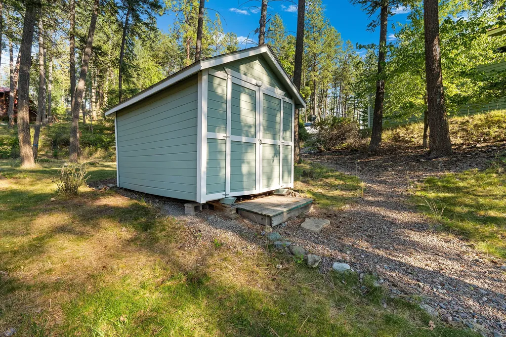 21019 Park Lane Rollins MT 59931