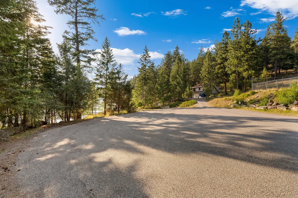 21019 Park Lane Rollins MT 59931
