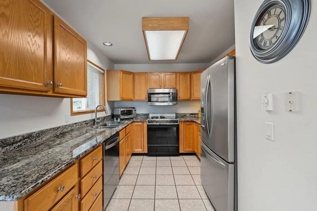 21019 Park Lane Rollins MT 59931