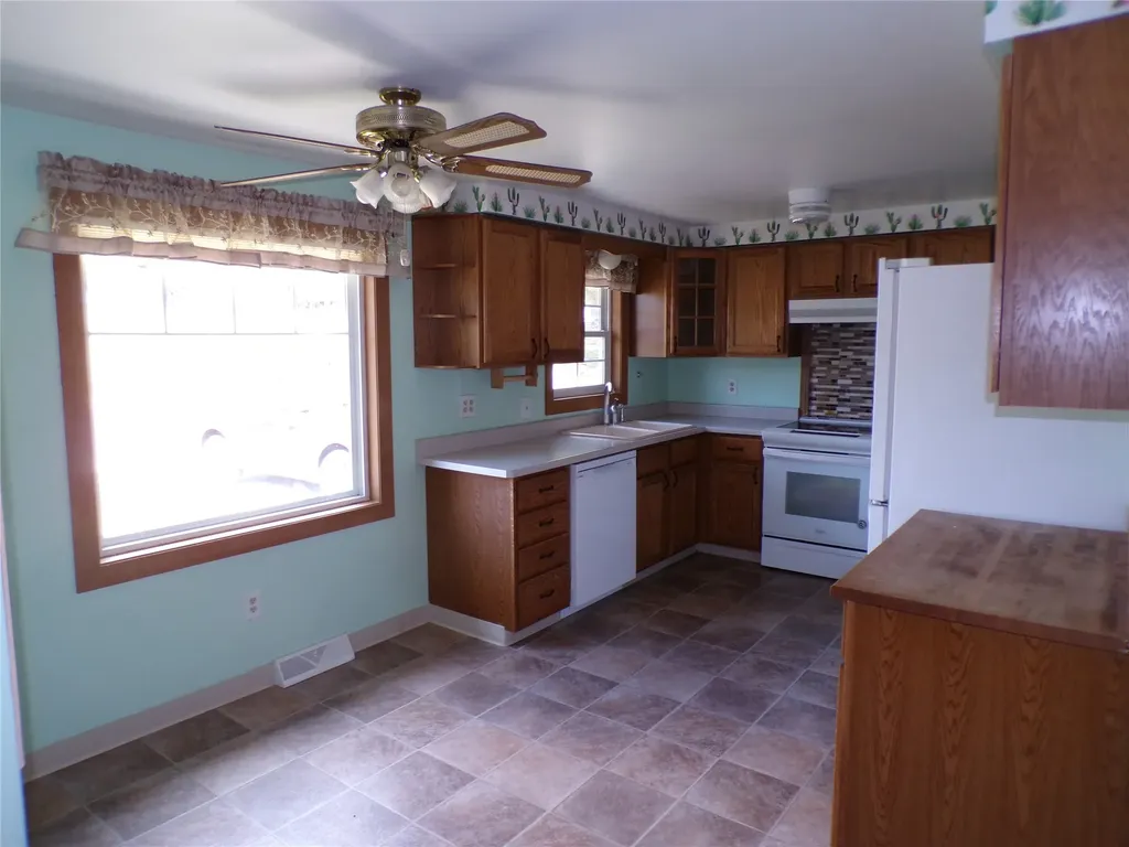 944 Avenue D NW Great Falls MT 59404