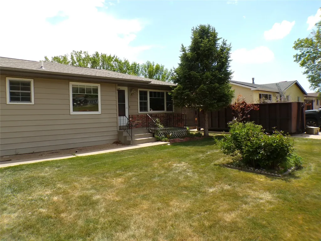 944 Avenue D NW Great Falls MT 59404