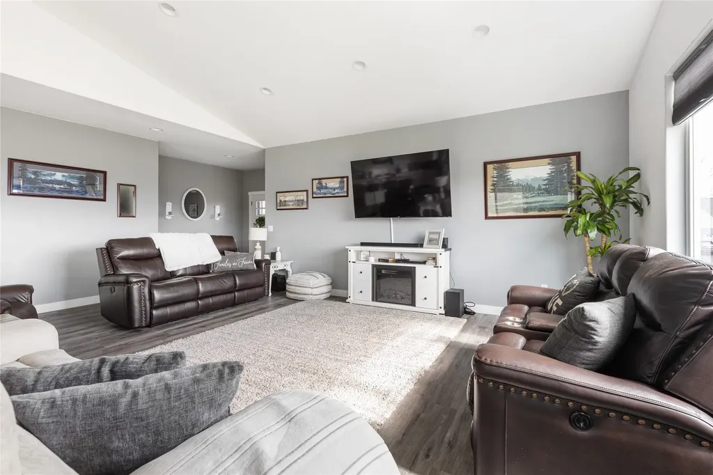40189 Majestic Court Polson MT 59860