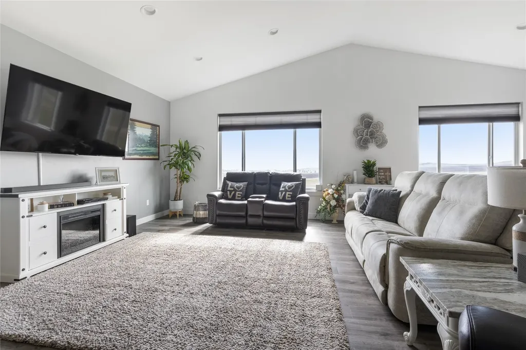 40189 Majestic Court Polson MT 59860