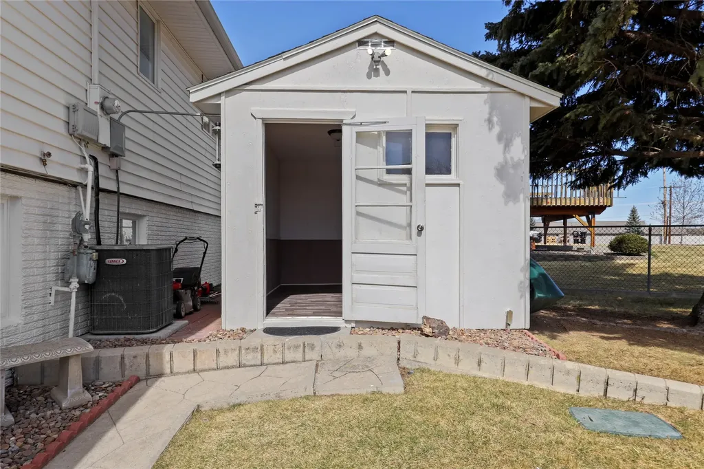 3425 9th Street NE Great Falls MT 59404