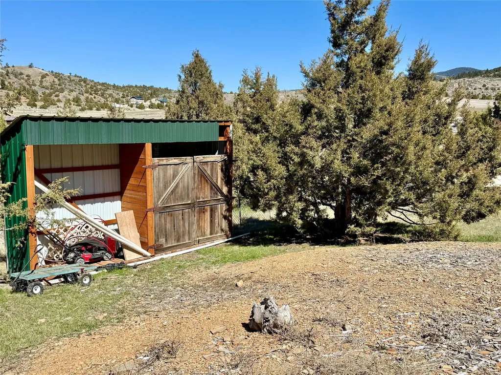 17248 Pole Gulch Road Three Forks MT 59752