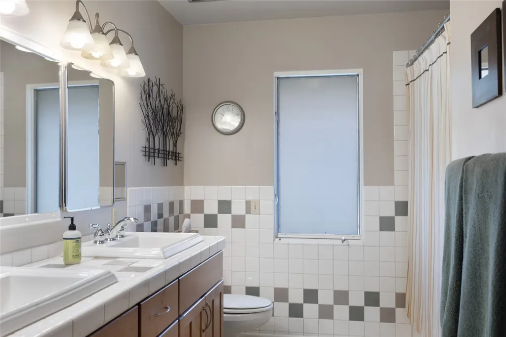 555 S Roberts Street Helena MT 59601