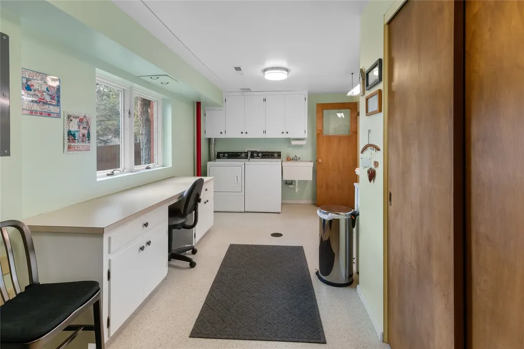 555 S Roberts Street Helena MT 59601