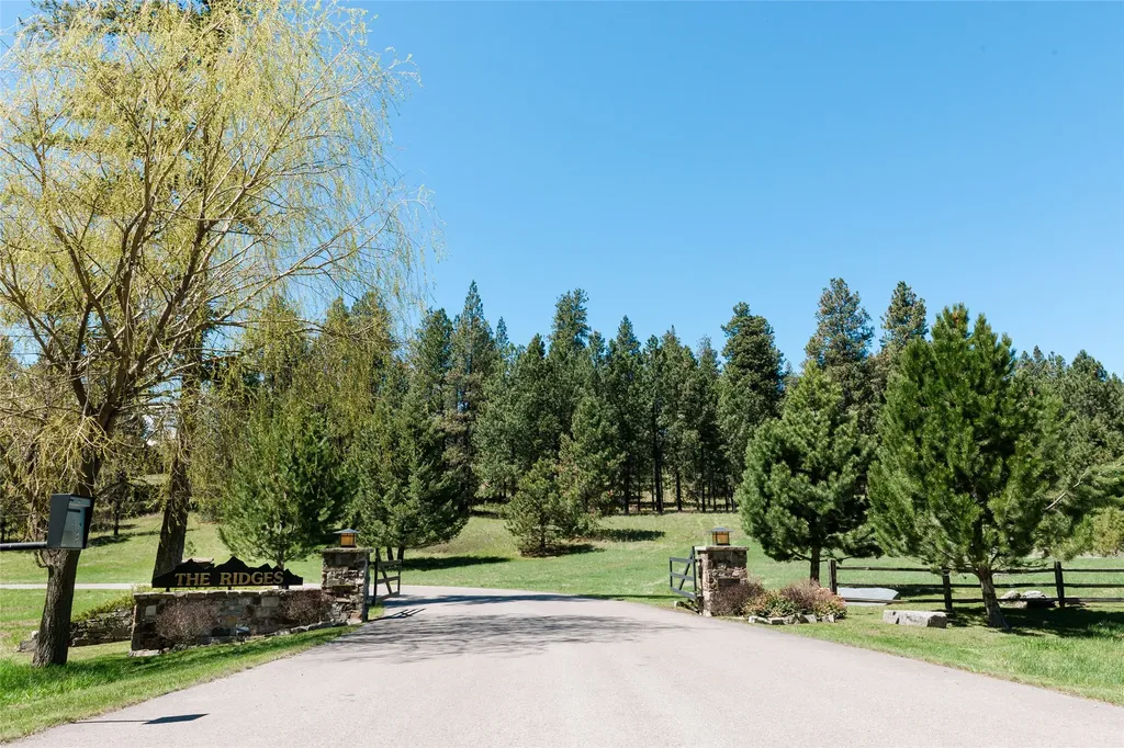 37 Red Tail Ridge Bigfork MT 59911