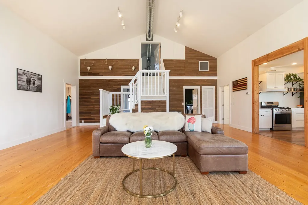 9150 Dry Creek Road Belgrade MT 59714