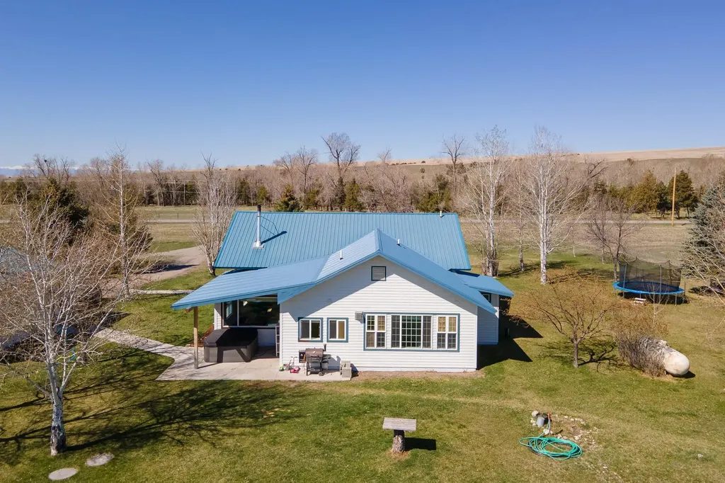 9150 Dry Creek Road Belgrade MT 59714