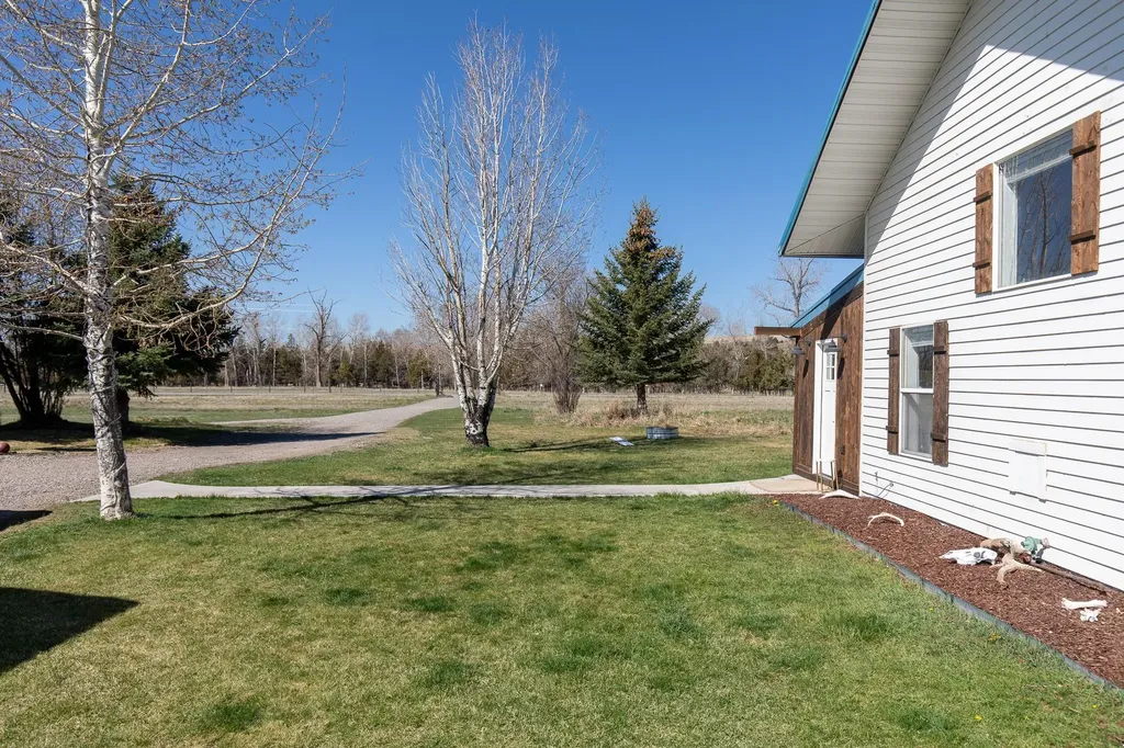 9150 Dry Creek Road Belgrade MT 59714