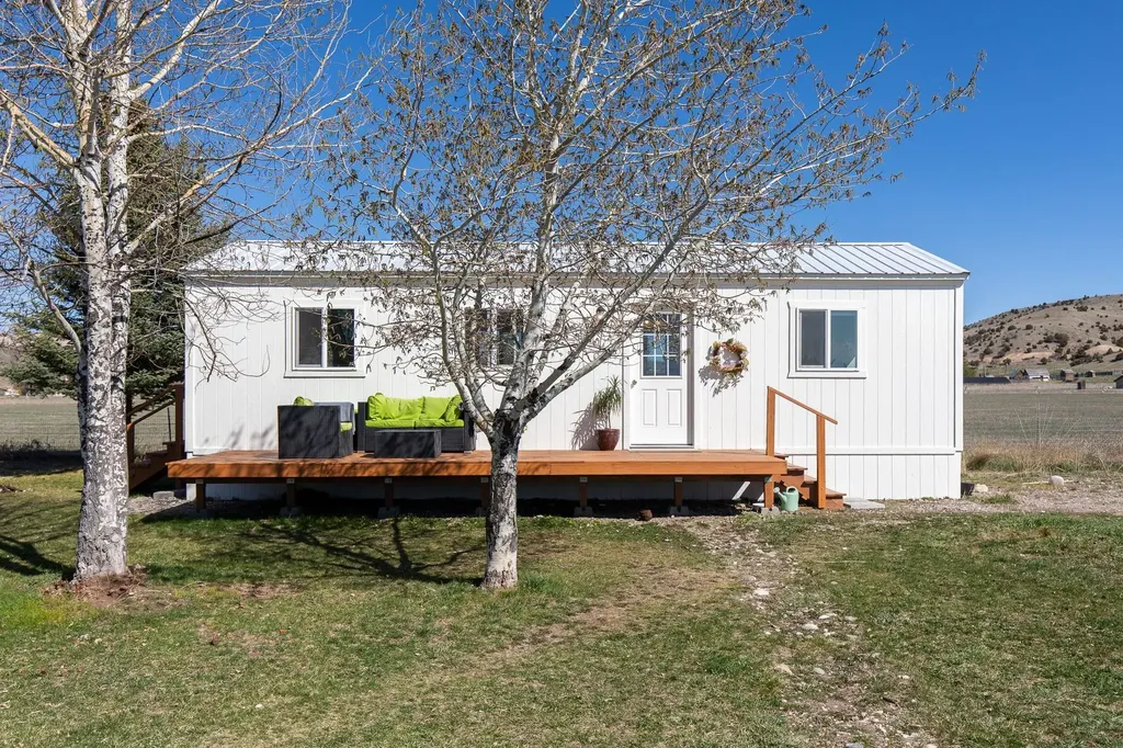 9150 Dry Creek Road Belgrade MT 59714