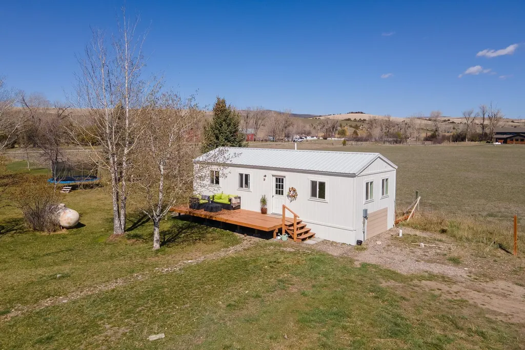 9150 Dry Creek Road Belgrade MT 59714