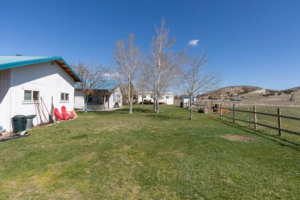 9150 Dry Creek Road Belgrade MT 59714