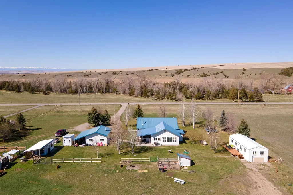 9150 Dry Creek Road Belgrade MT 59714