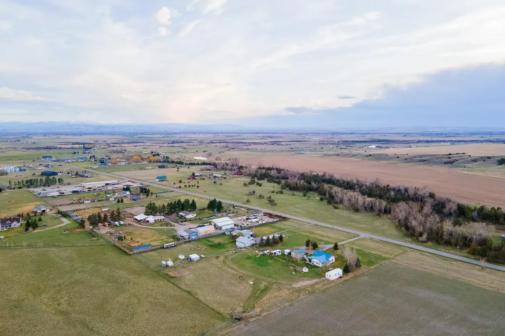 9150 Dry Creek Road Belgrade MT 59714