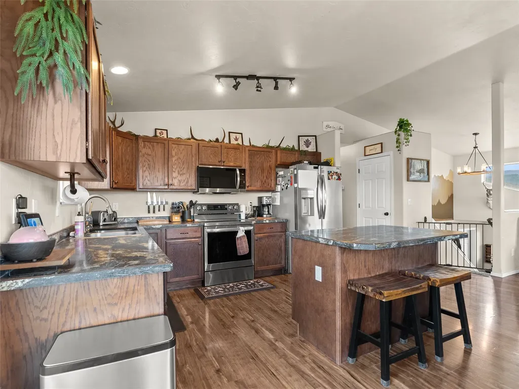 83 Dolphin Drive Kalispell MT 59901