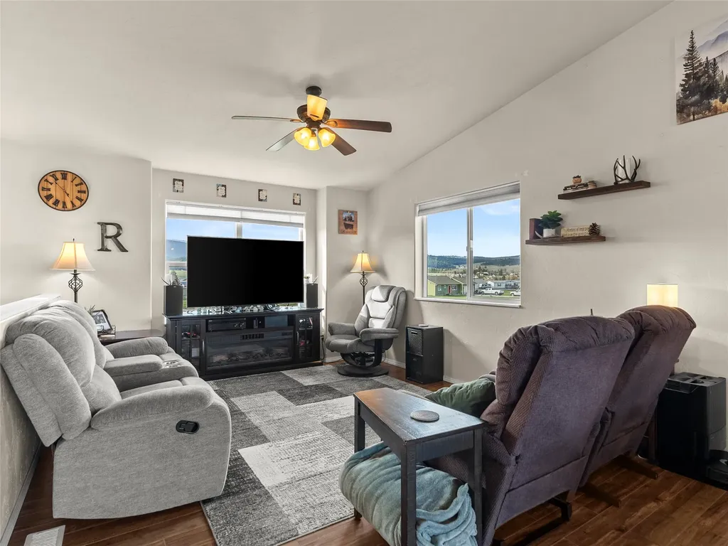 83 Dolphin Drive Kalispell MT 59901