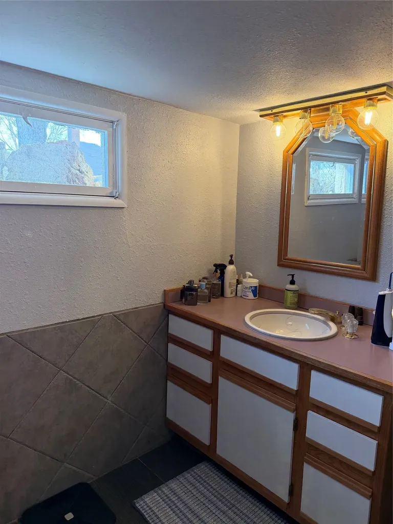 701 S Michigan Street Conrad MT 59425