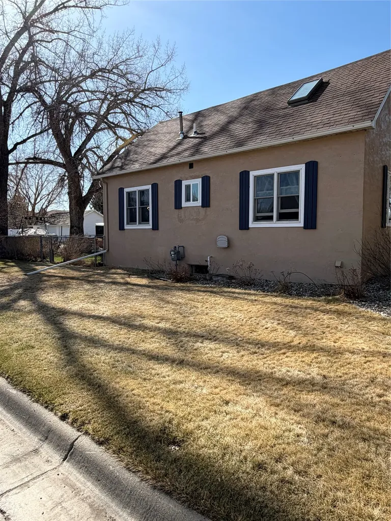 701 S Michigan Street Conrad MT 59425