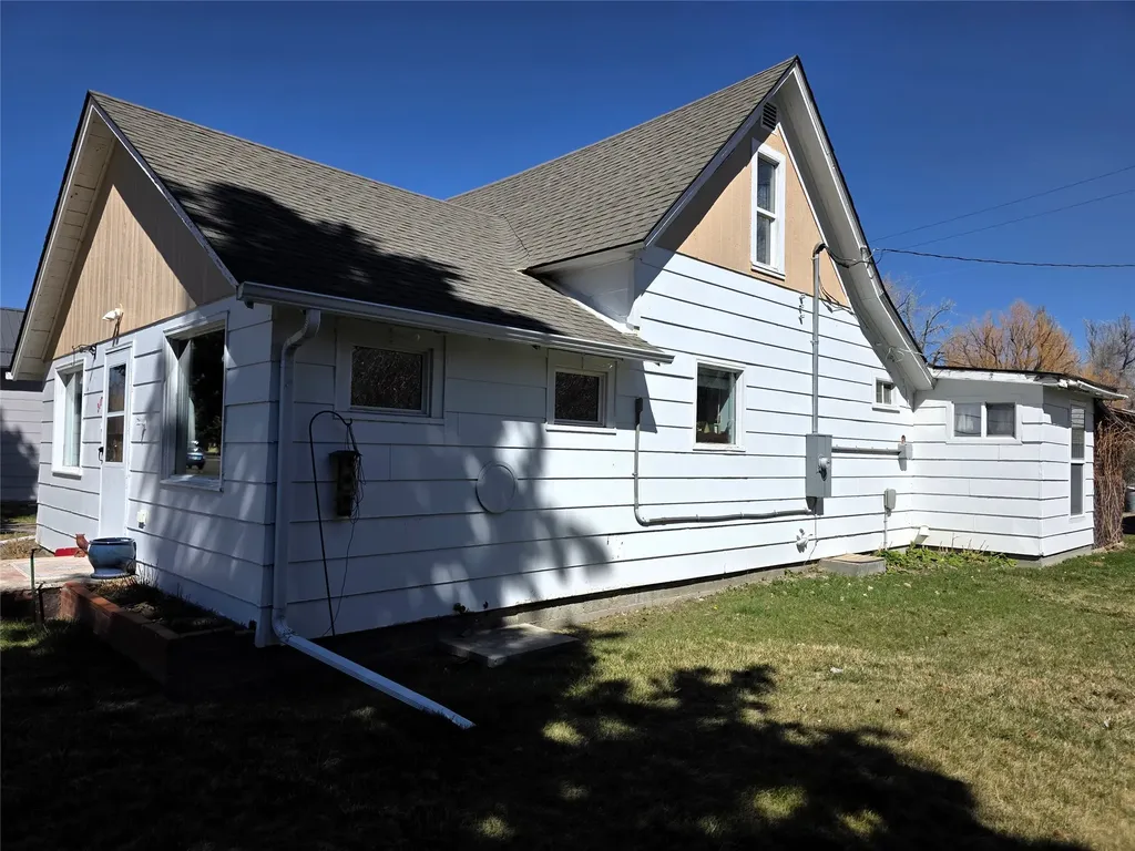 217 3rd Avenue SW Choteau MT 59422