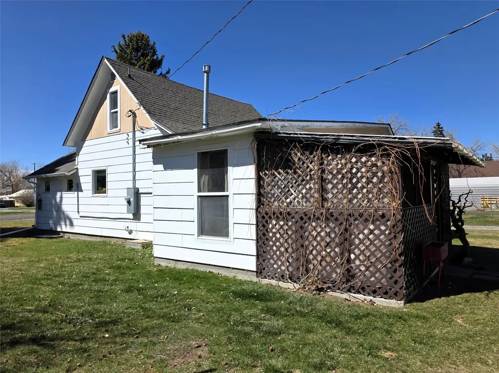 217 3rd Avenue SW Choteau MT 59422