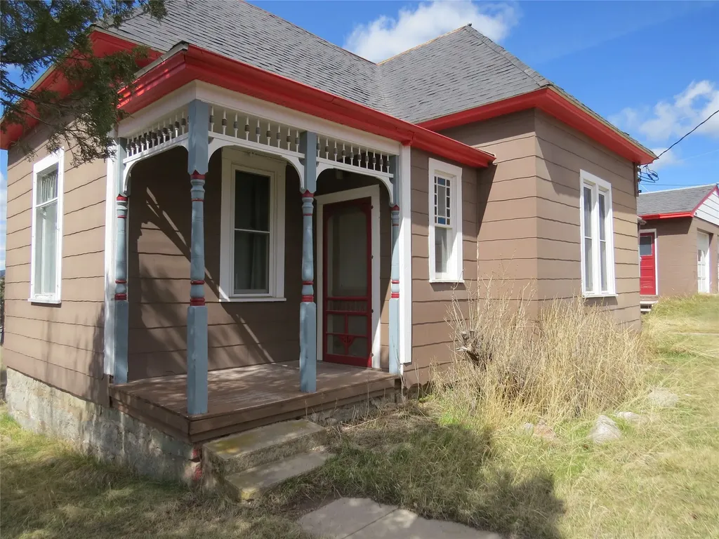 819 Pearl Street Philipsburg MT 59858