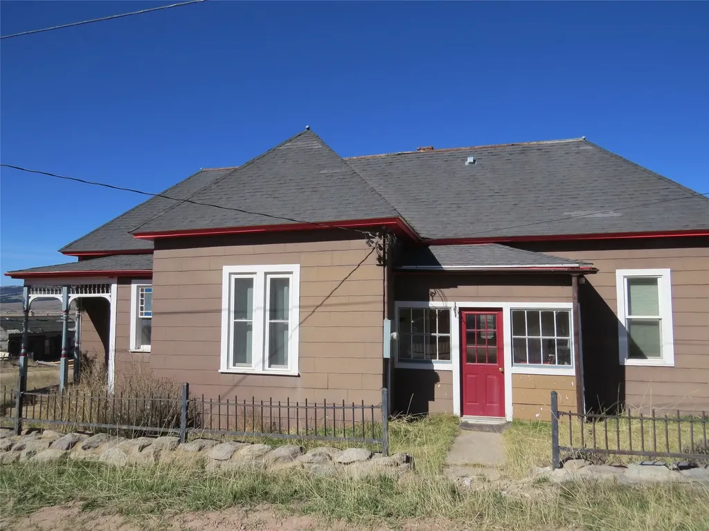 819 Pearl Street Philipsburg MT 59858