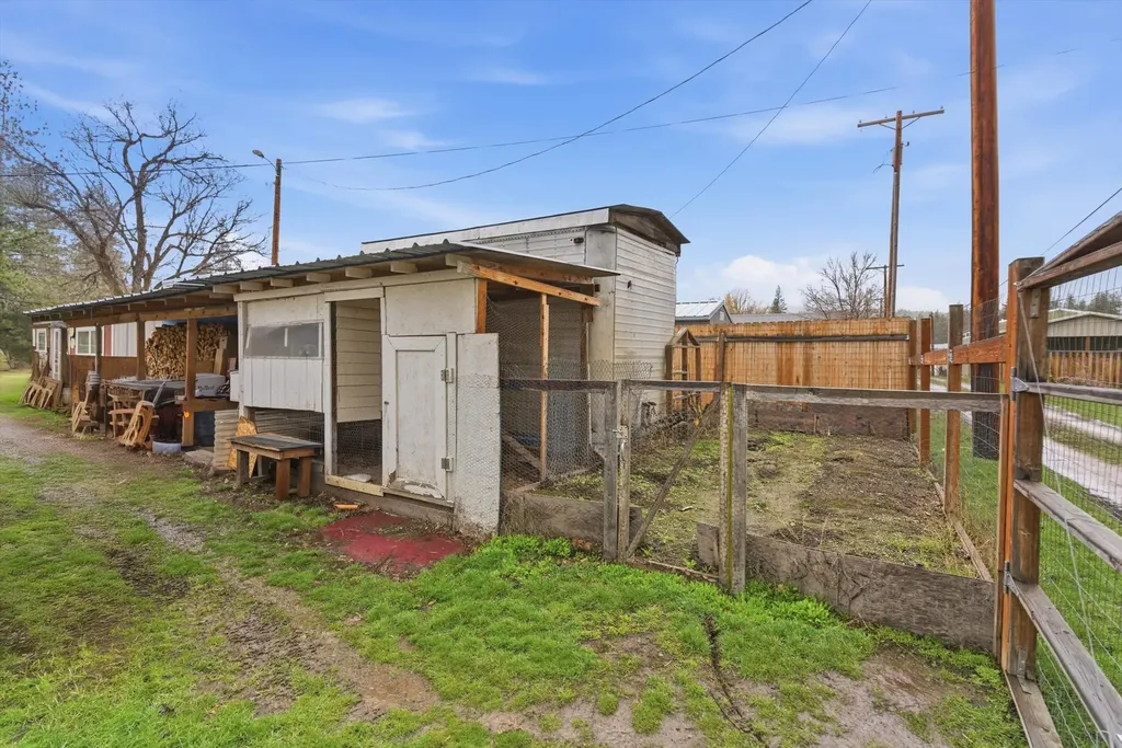 504 2nd Avenue S Hot Springs MT 59845