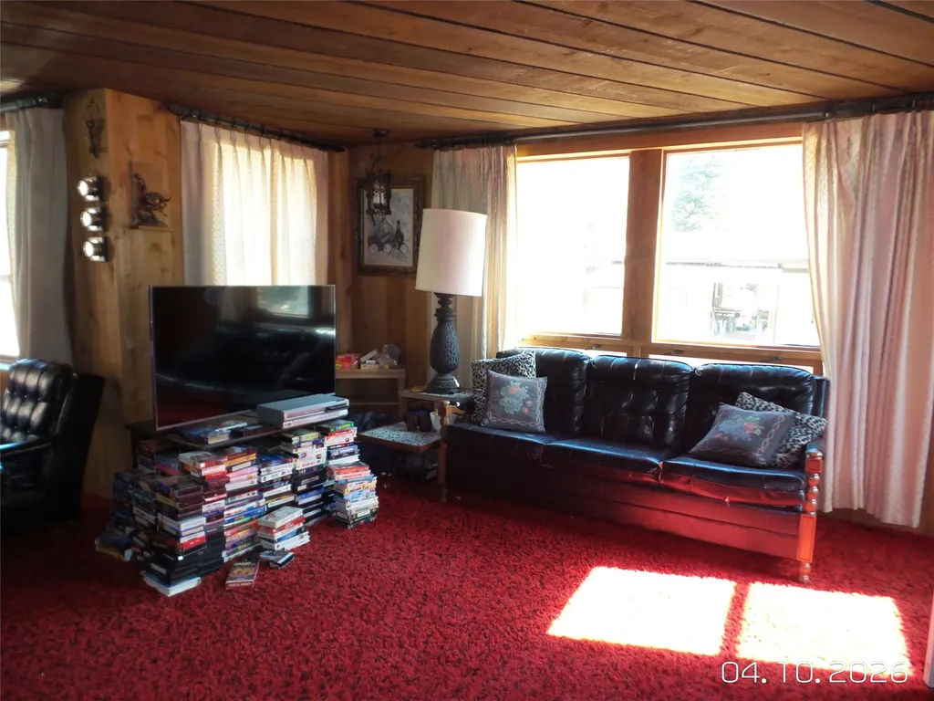 500 Pine Street Neihart MT 59465