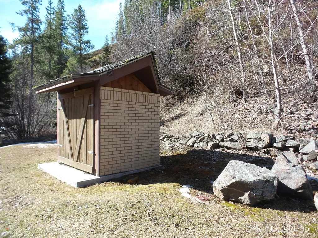 500 Pine Street Neihart MT 59465