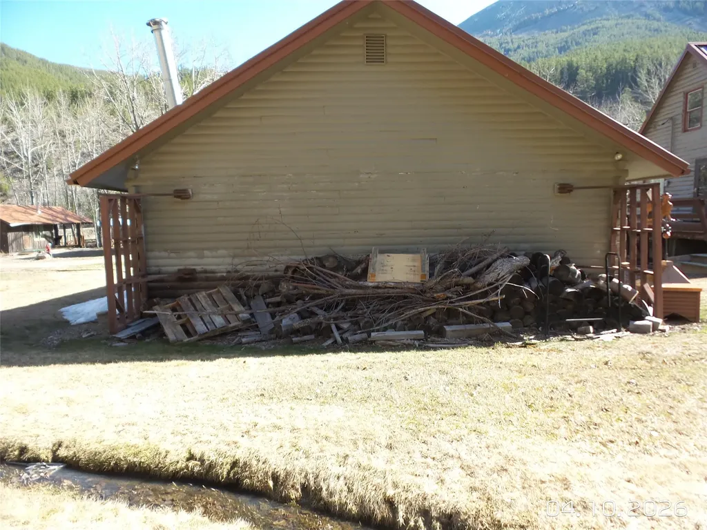 500 Pine Street Neihart MT 59465