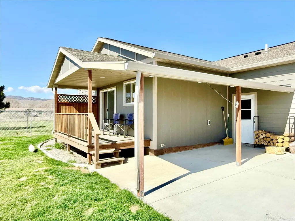 702 F Street Townsend MT 59644
