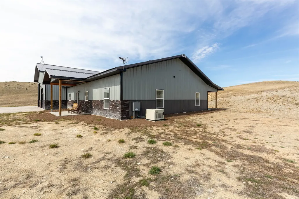 88 Hilltop Vista Loop Three Forks MT 59752