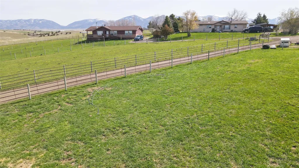 7135 Raven Drive Belgrade MT 59714
