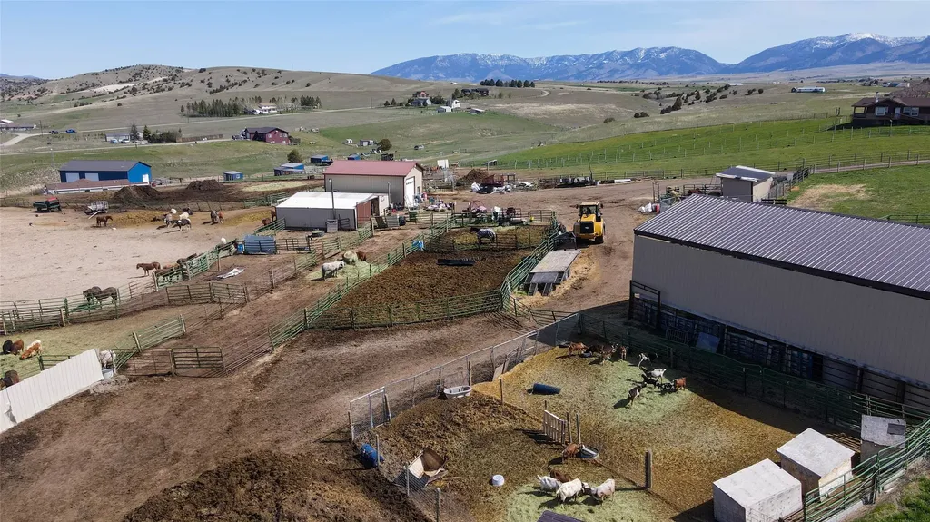 7135 Raven Drive Belgrade MT 59714