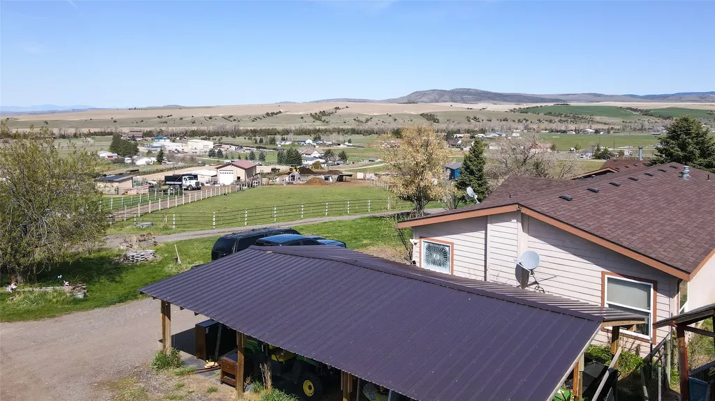 7135 Raven Drive Belgrade MT 59714