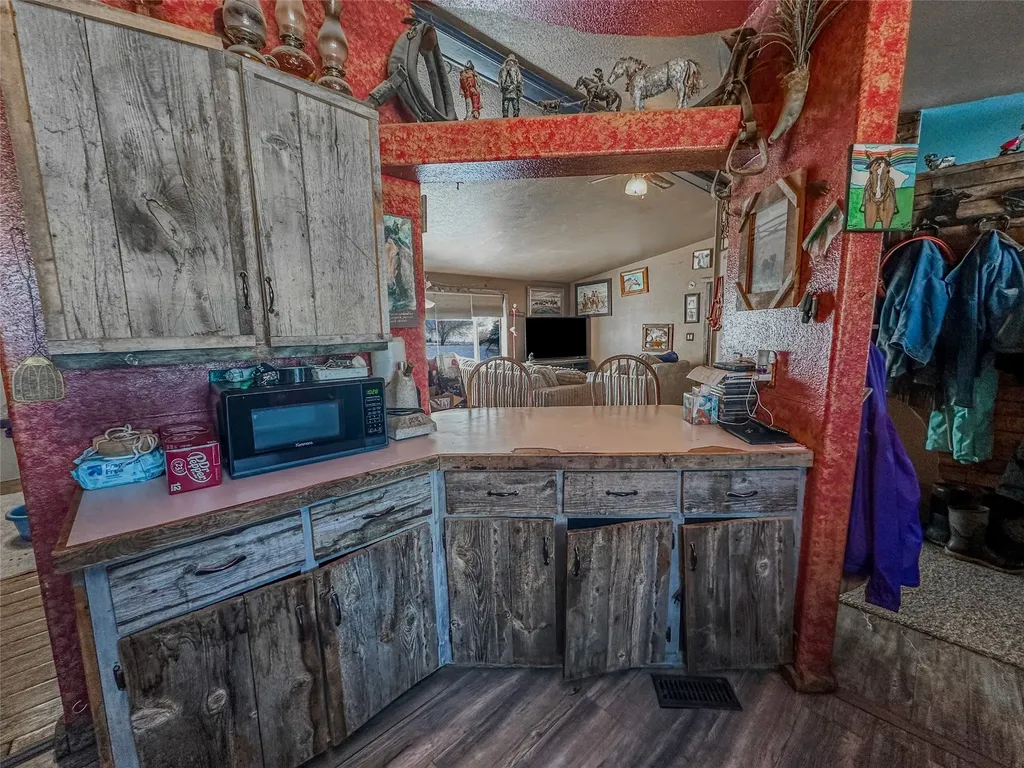 7135 Raven Drive Belgrade MT 59714