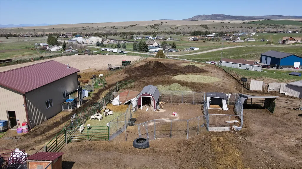7135 Raven Drive Belgrade MT 59714