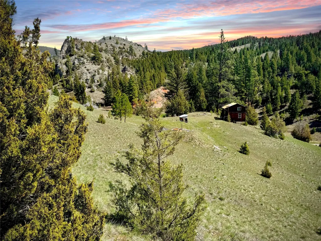 31 Packer Gulch Road Drummond MT 59832