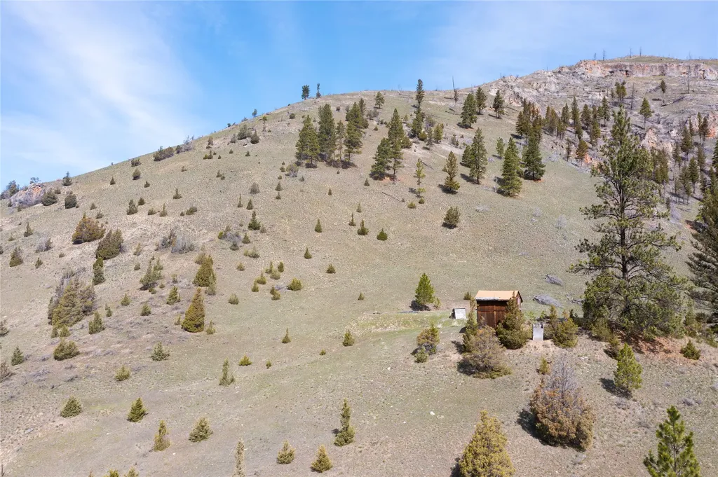31 Packer Gulch Road Drummond MT 59832