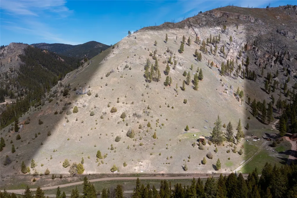 31 Packer Gulch Road Drummond MT 59832