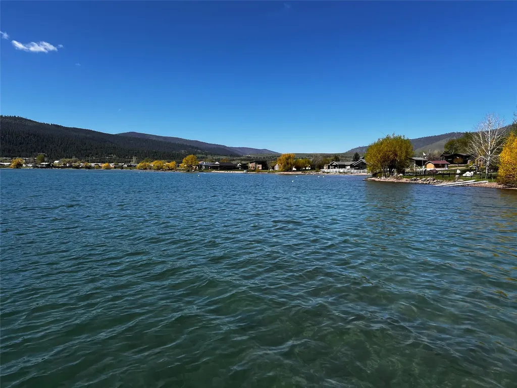 26134 Spinnaker Lane Elmo MT 59915
